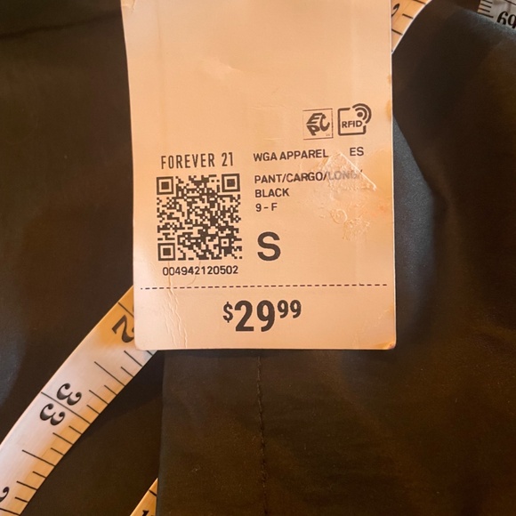 Forever  21 Toggle Woven  Parachute Pants in Black SIze Small - Picture 6 of 7